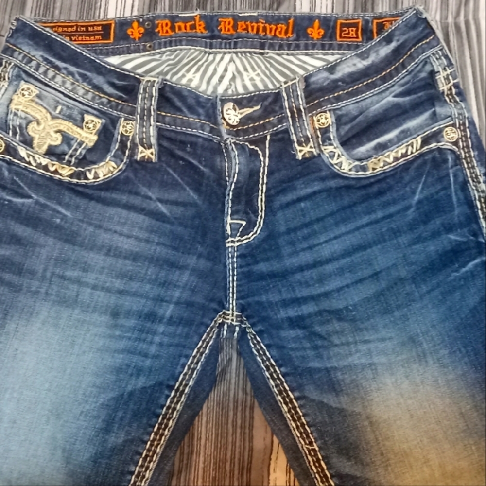 Rock Revival capri